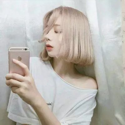 小镇大事 封面